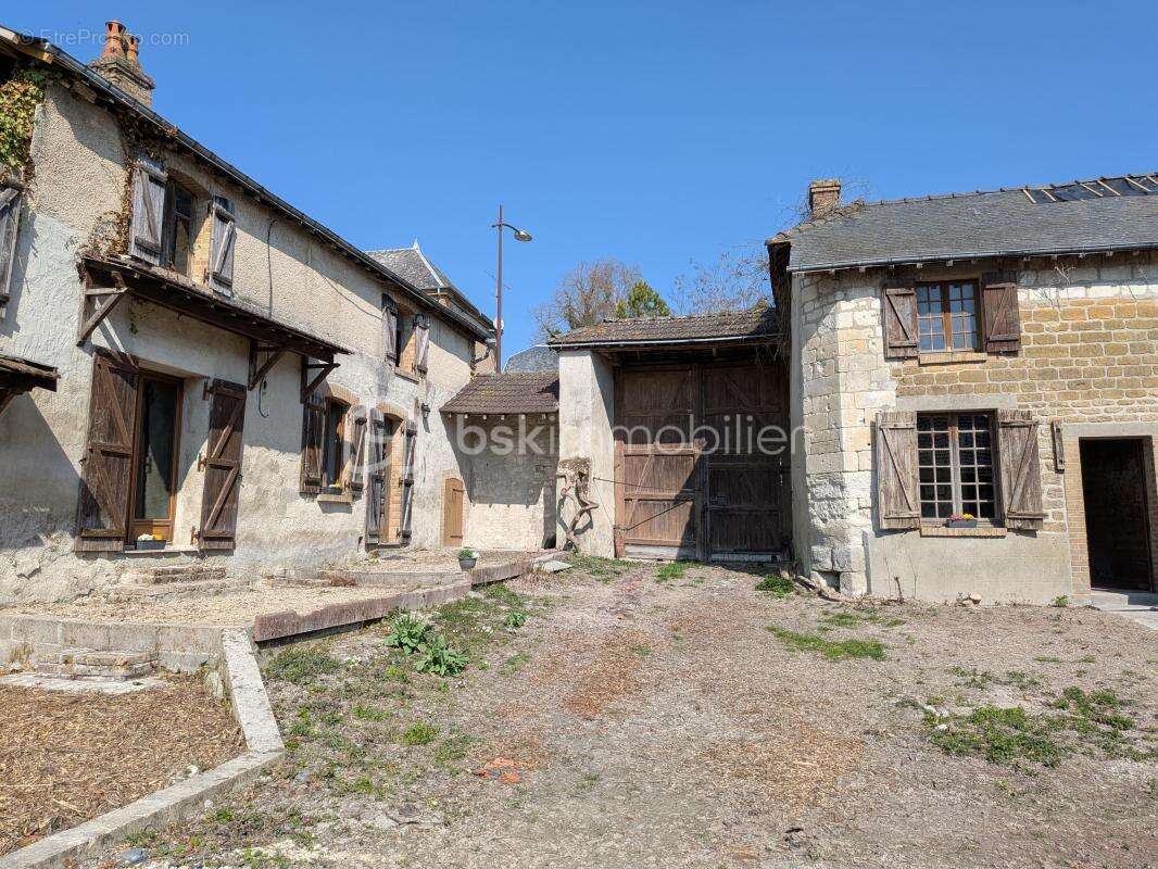 BARBY – Ensemble immobilier rare à fort potentiel (470 m² bâtis) - photo 16