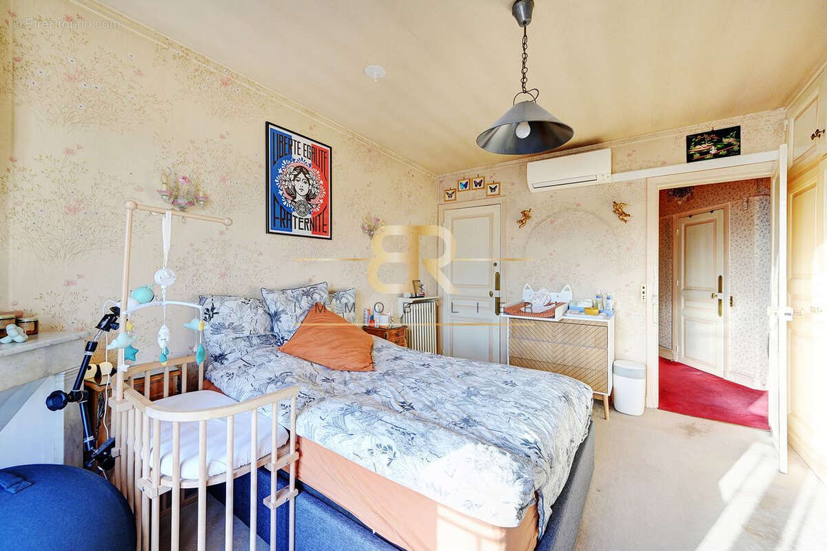 Appartement à ISSY-LES-MOULINEAUX