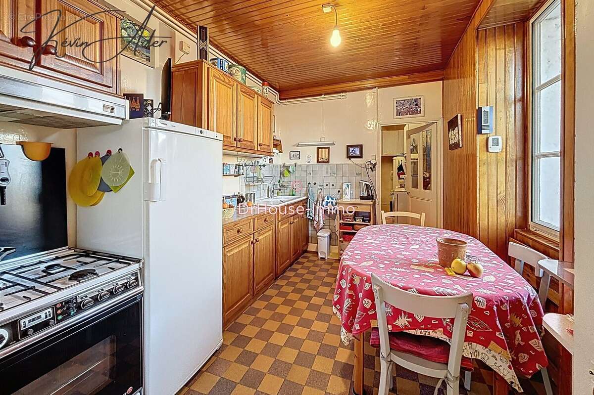 Maison à LA CHAPELLE-SAINT-MESMIN