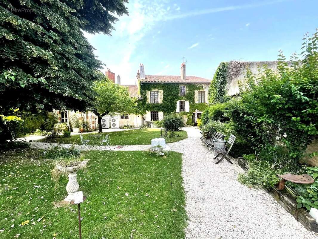 Maison à CIVRAY