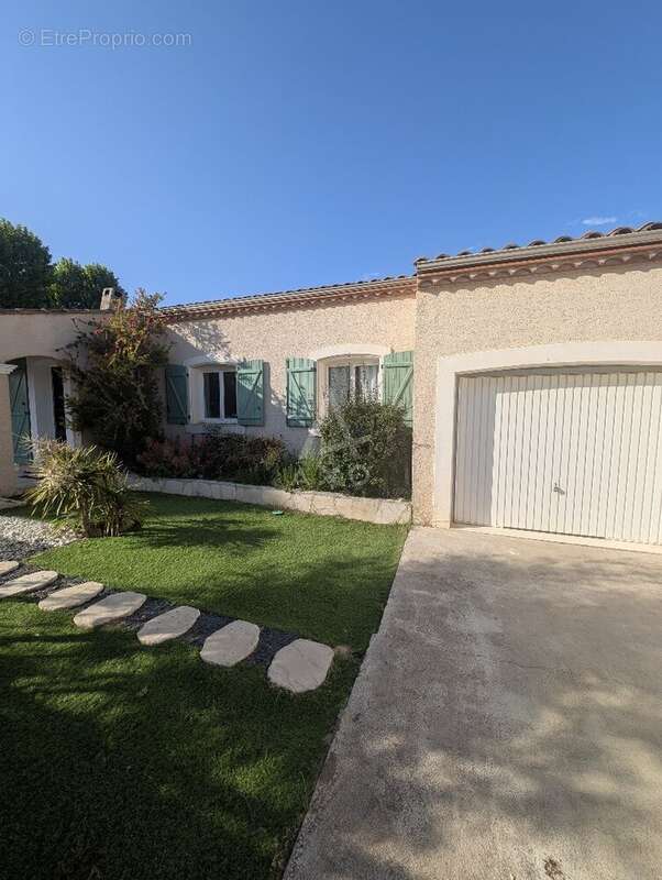 Maison à MOUSSAN