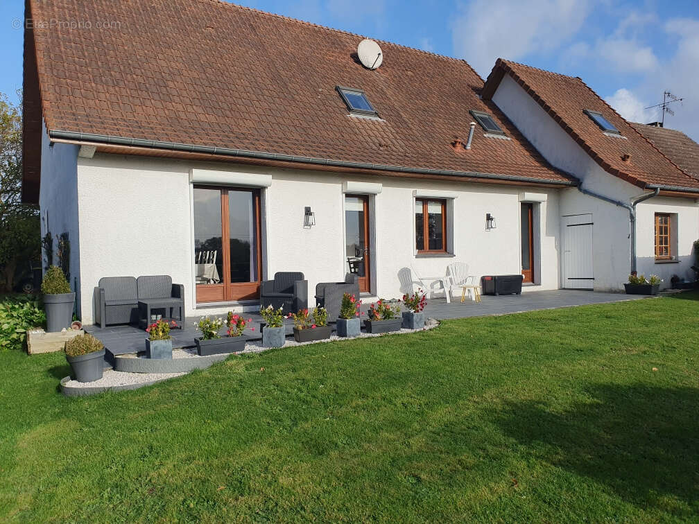 Maison 6 pièces 155 m² · à Simencourt · 155,4 m² · 270 000 €