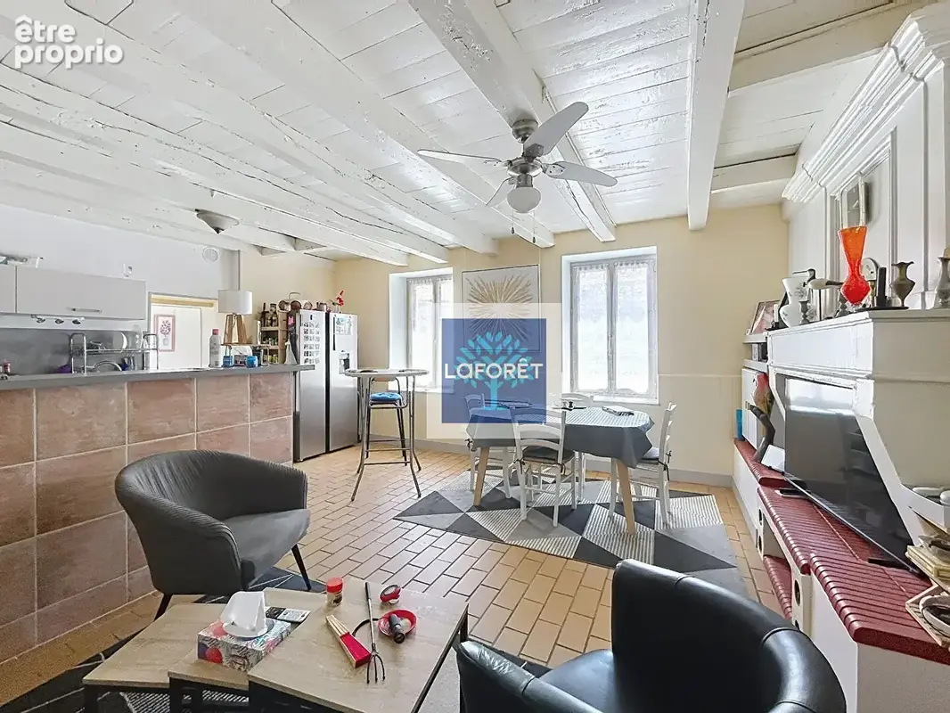 Maison vendue Louée, 2 chambres, dépendances, jardin secteur Montendre - photo 2