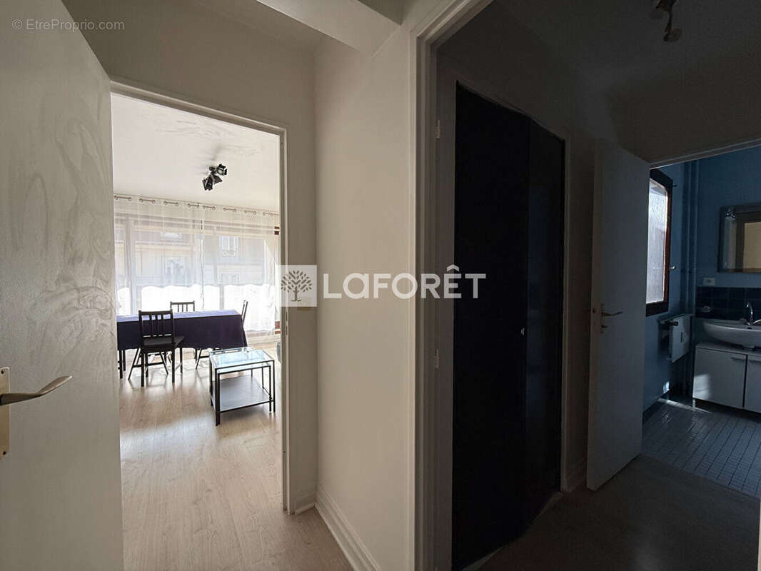 Appartement à PARIS-11E