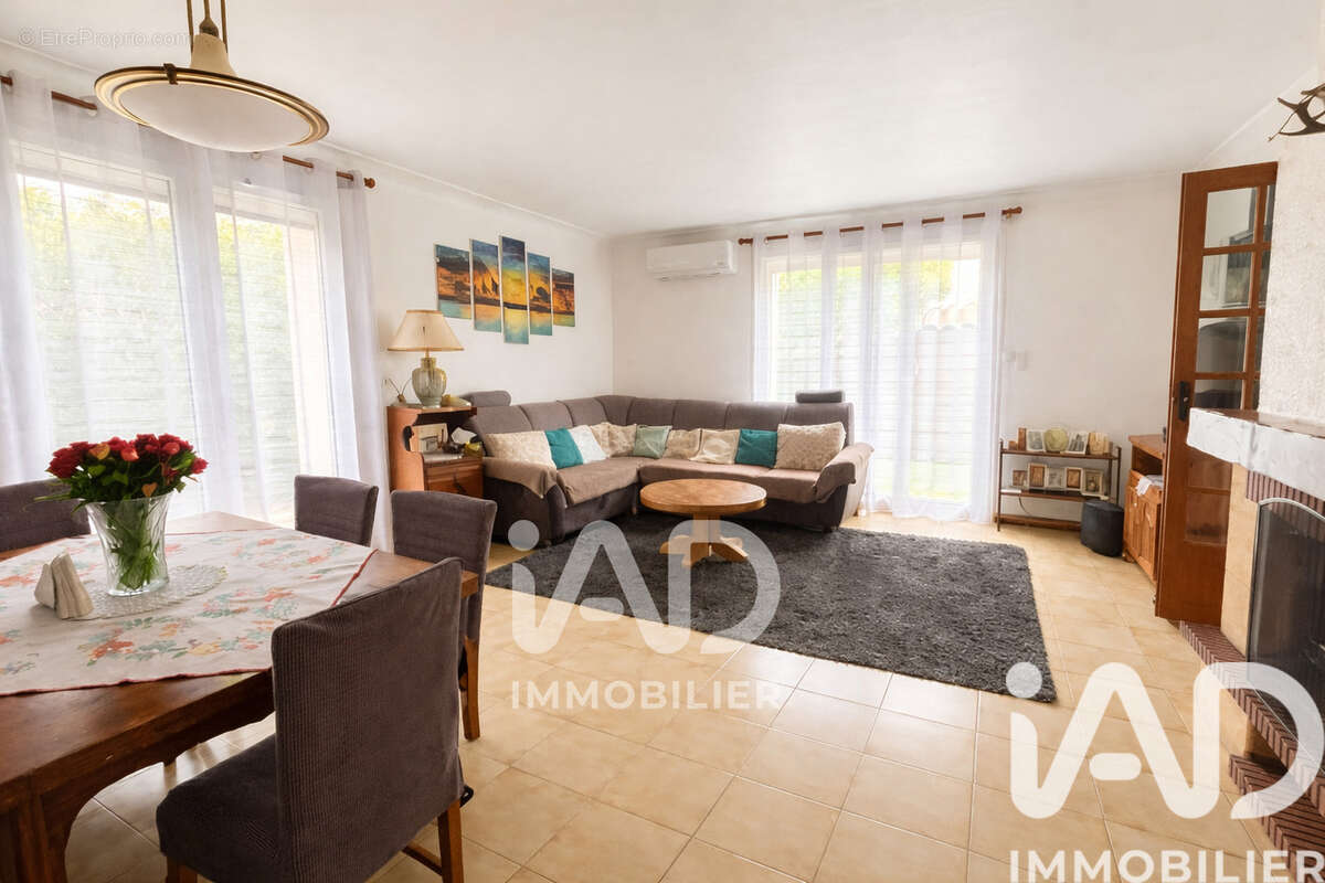 Photo 2 - Maison à NIMES