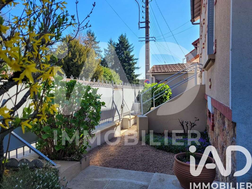 Photo 3 - Maison à MONTLUCON