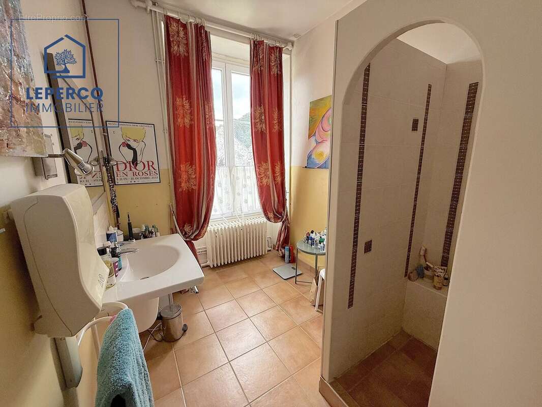 Appartement à NANTEUIL-LE-HAUDOUIN