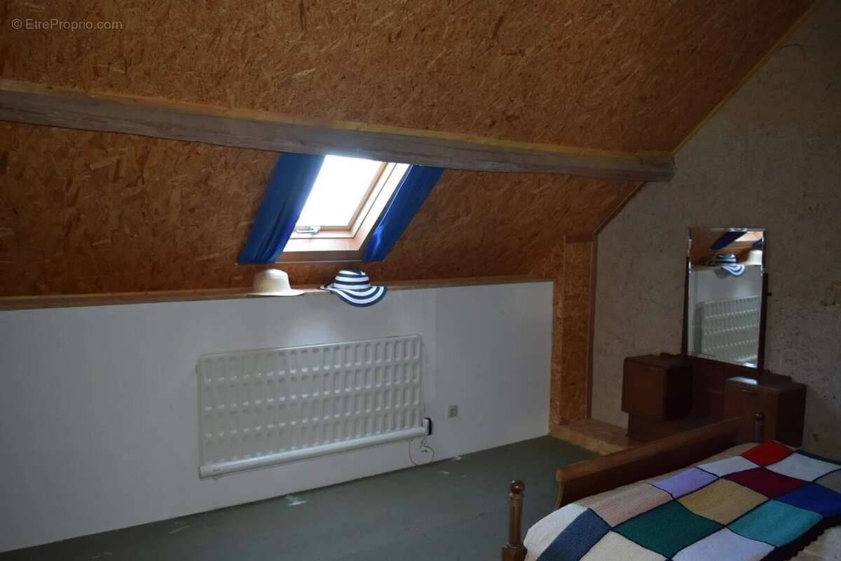 Maison à CHARRIN