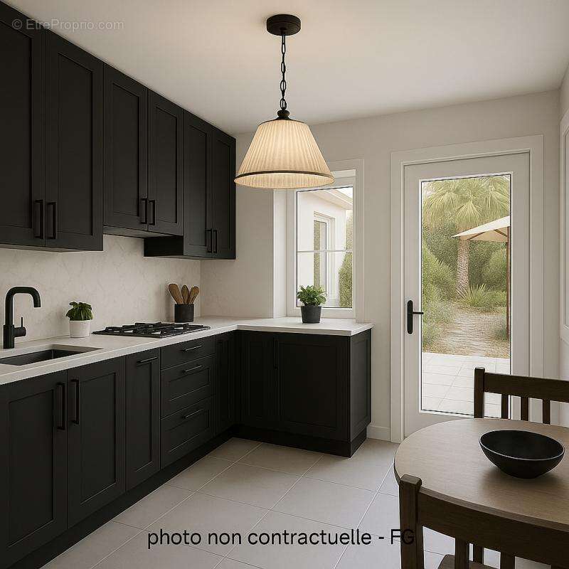 Maison à SOLLIES-VILLE