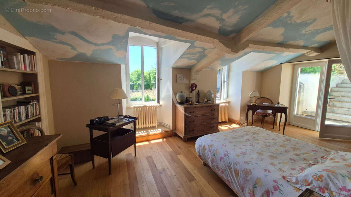 Maison à SAINTES