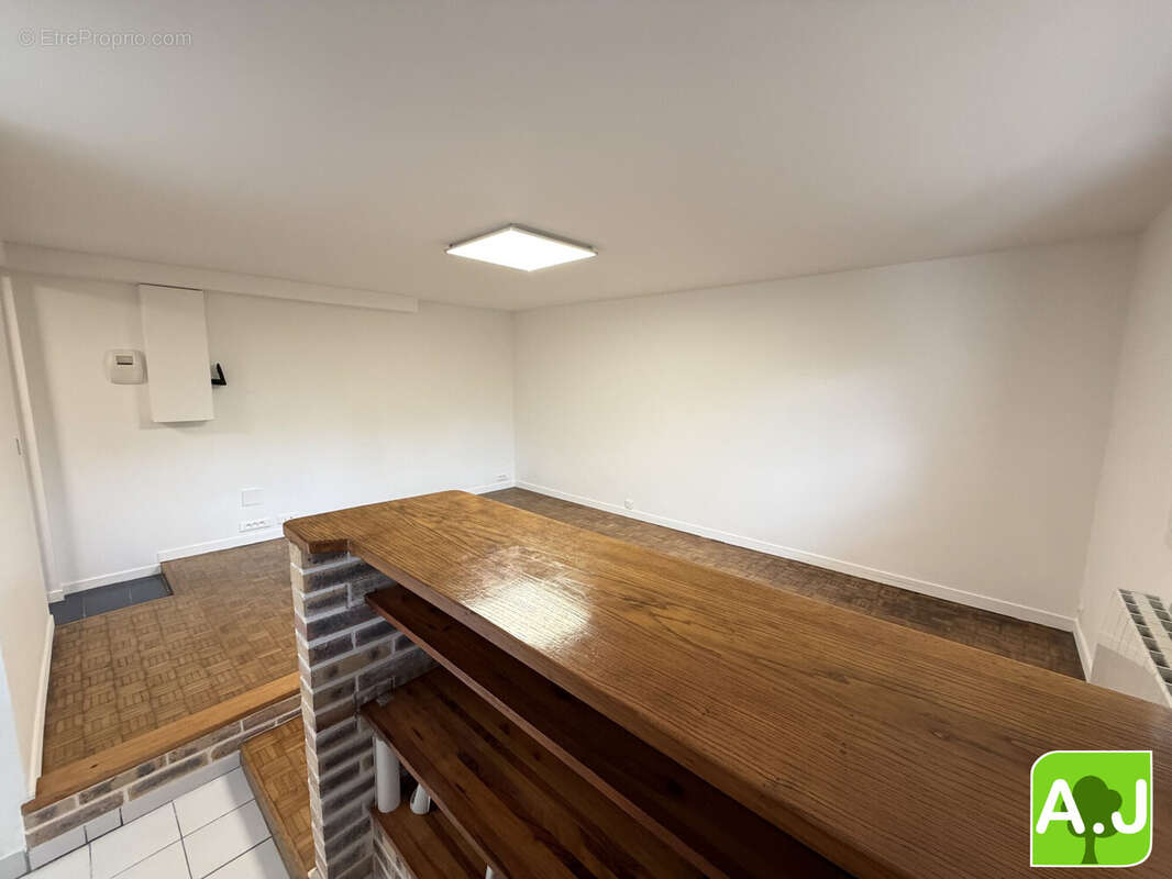 Appartement à IVRY-LA-BATAILLE