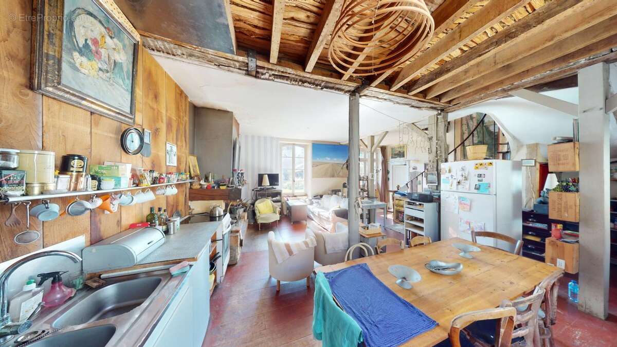 Maison à SAINT-SATUR