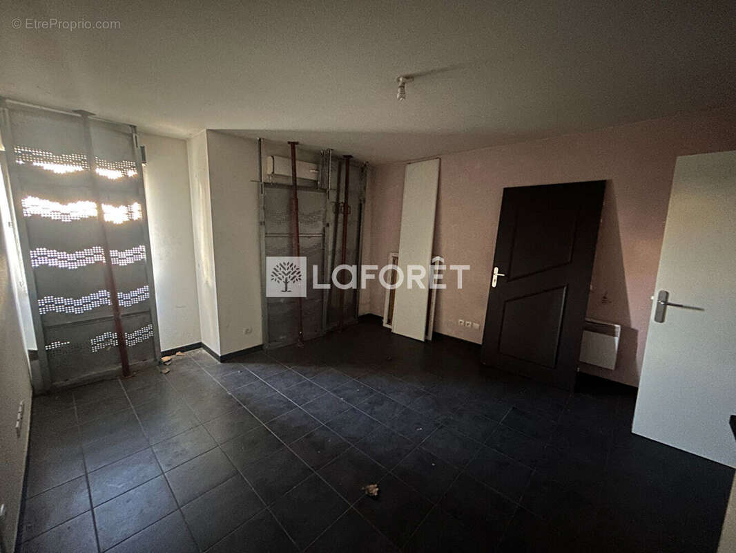 Appartement à CHANTELOUP-LES-VIGNES