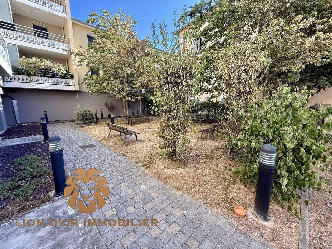Appartement à NEUVILLE-SUR-SAONE
