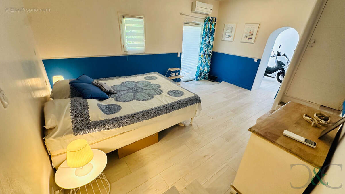 Maison à BORMES-LES-MIMOSAS