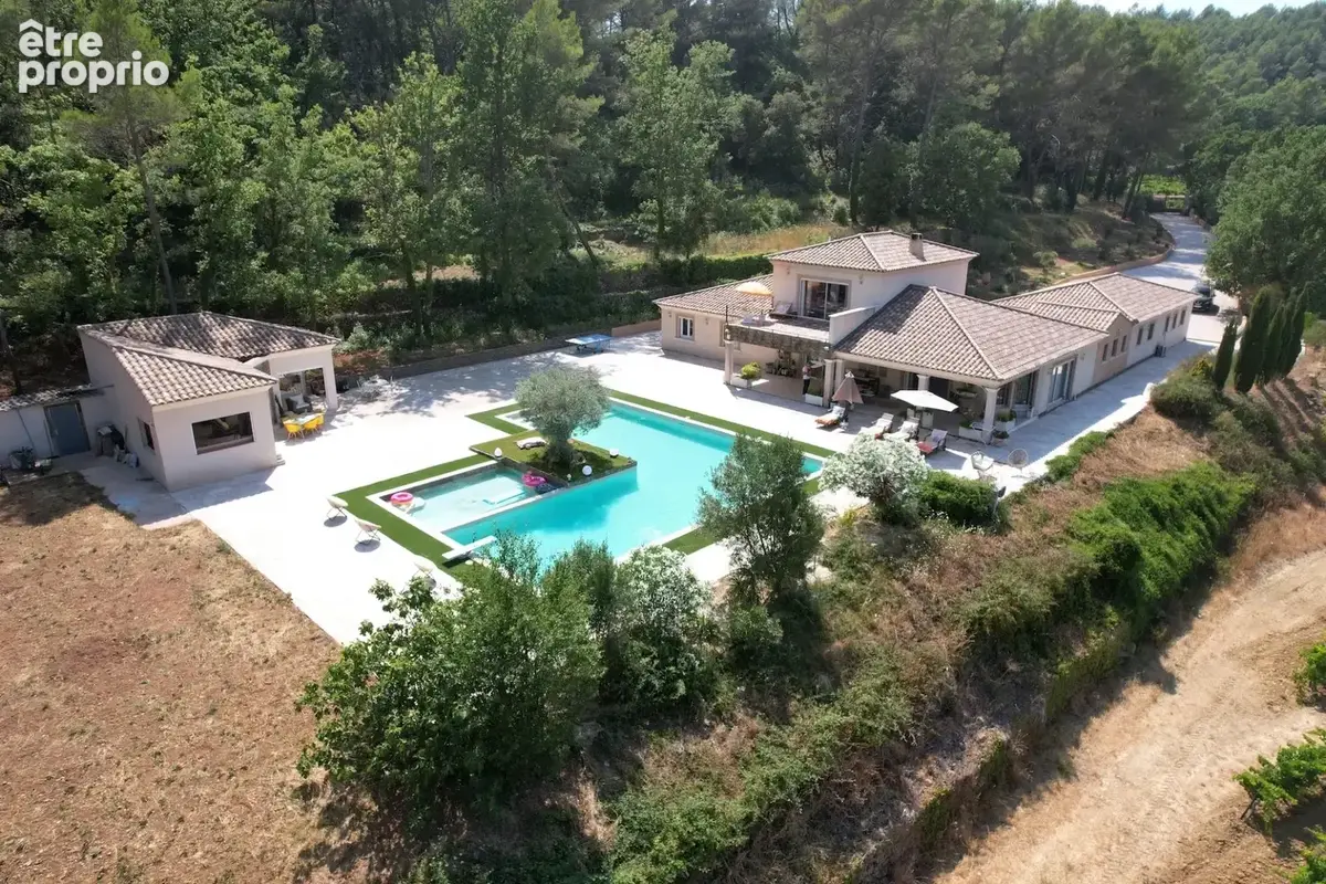 Maison à BESSE-SUR-ISSOLE