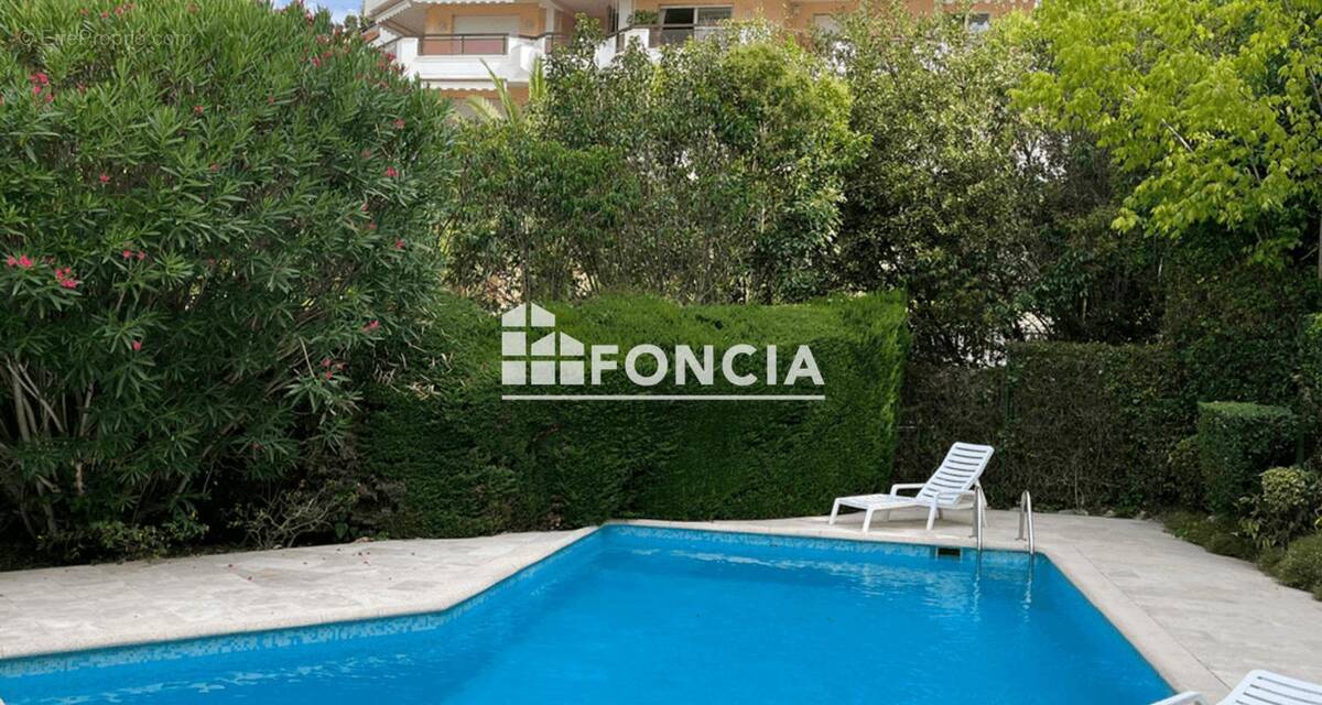 Appartement à LE CANNET