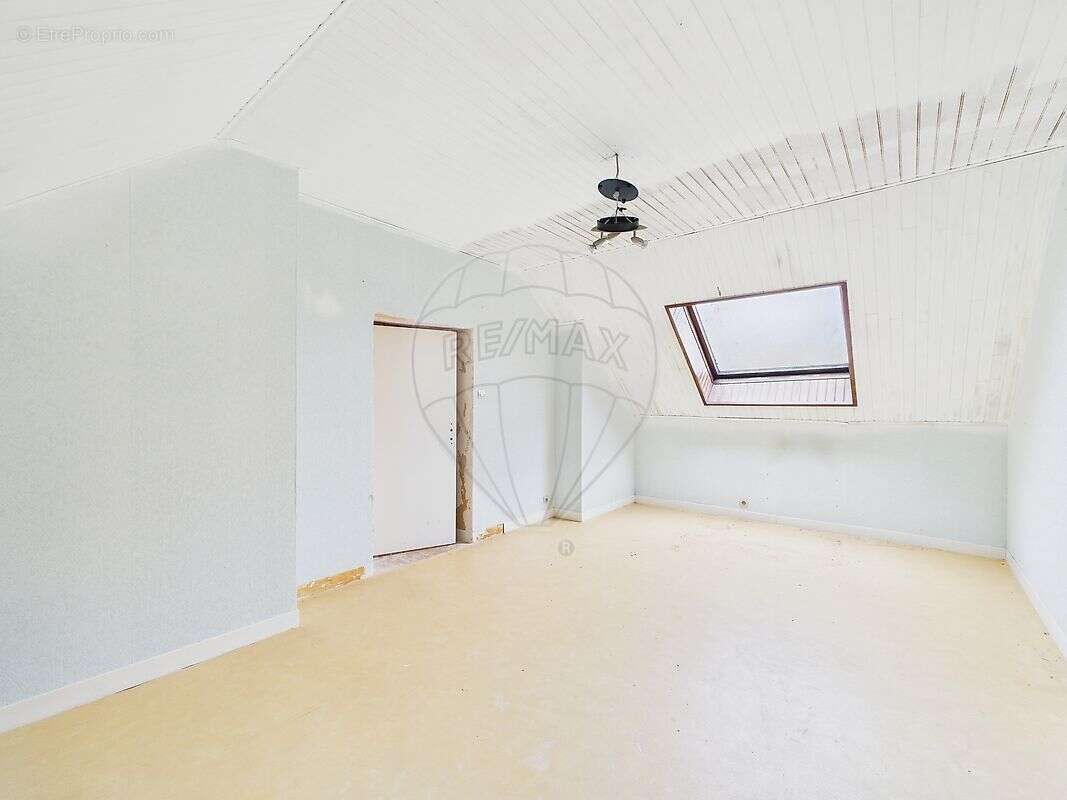 Maison à COSNES-ET-ROMAIN