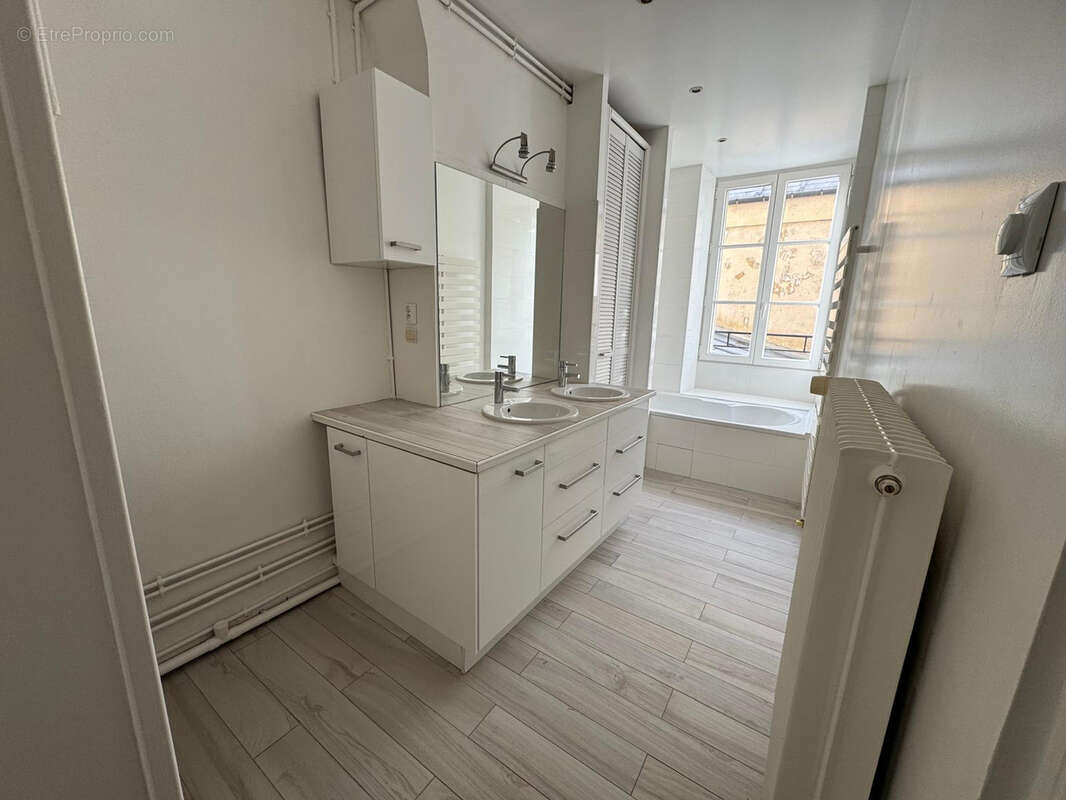 Appartement à VERSAILLES