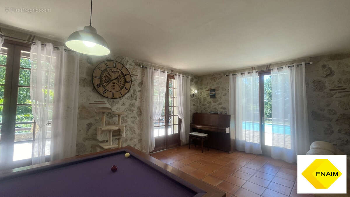 Maison 229 m² à Sauvagnas  - photo 4