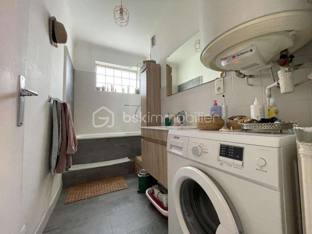 Appartement T4/5 de 104 m² avec balcon et cave – Cognin - photo 13