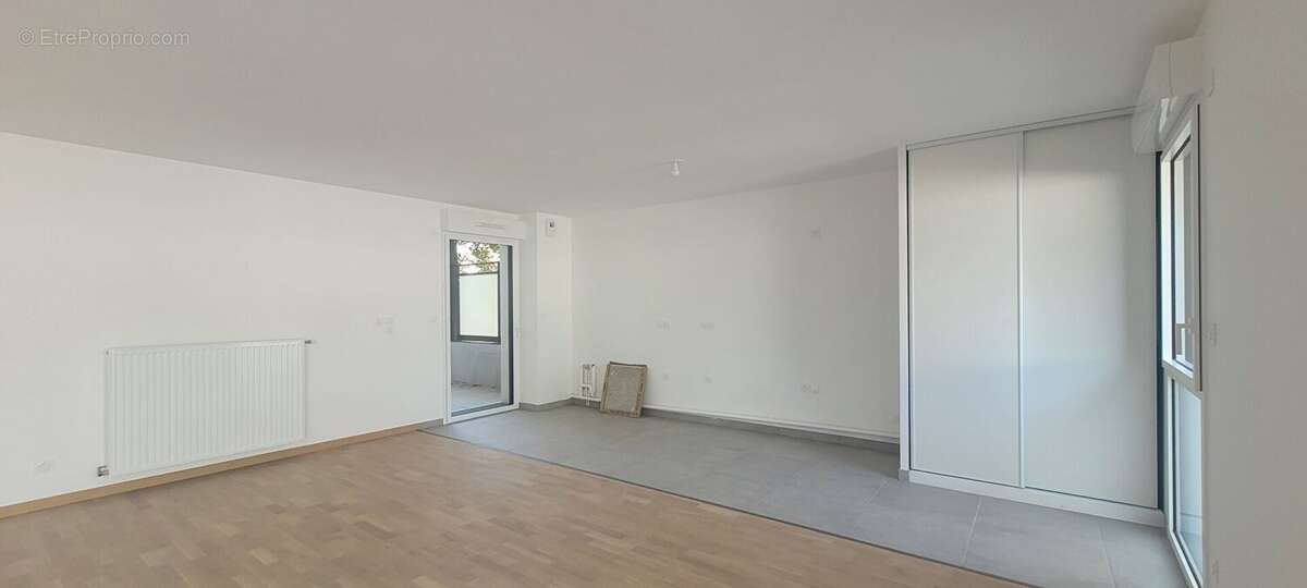 Appartement T4 + Terrasse - Quartier Saint Cyprien - photo 2