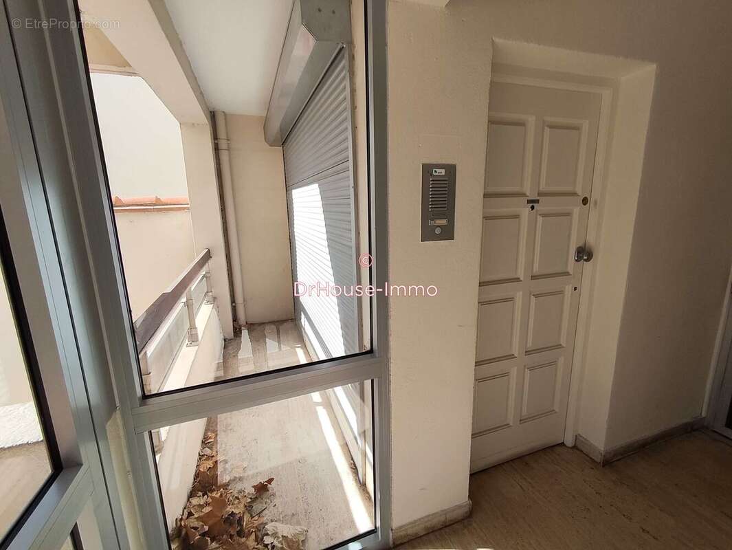 Commerce 43 m² à Perpignan  - photo 11