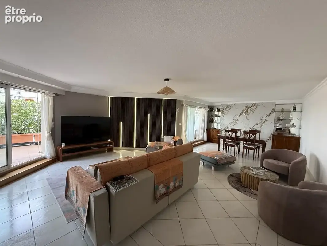 Dernier étage d'exception à la Corniche, avec 125 m² habitables, 47 m² de terrasses et une superbe vue mer. - photo 3