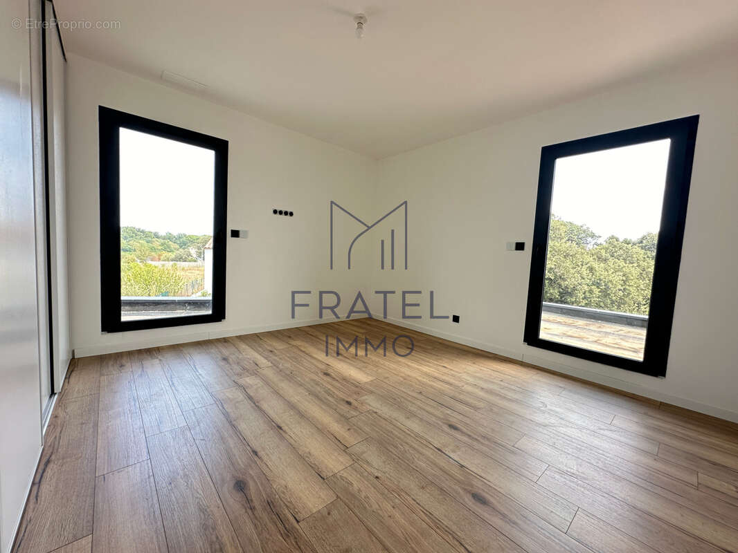 Villa contemporaine 143 m2 avec piscine - photo 17