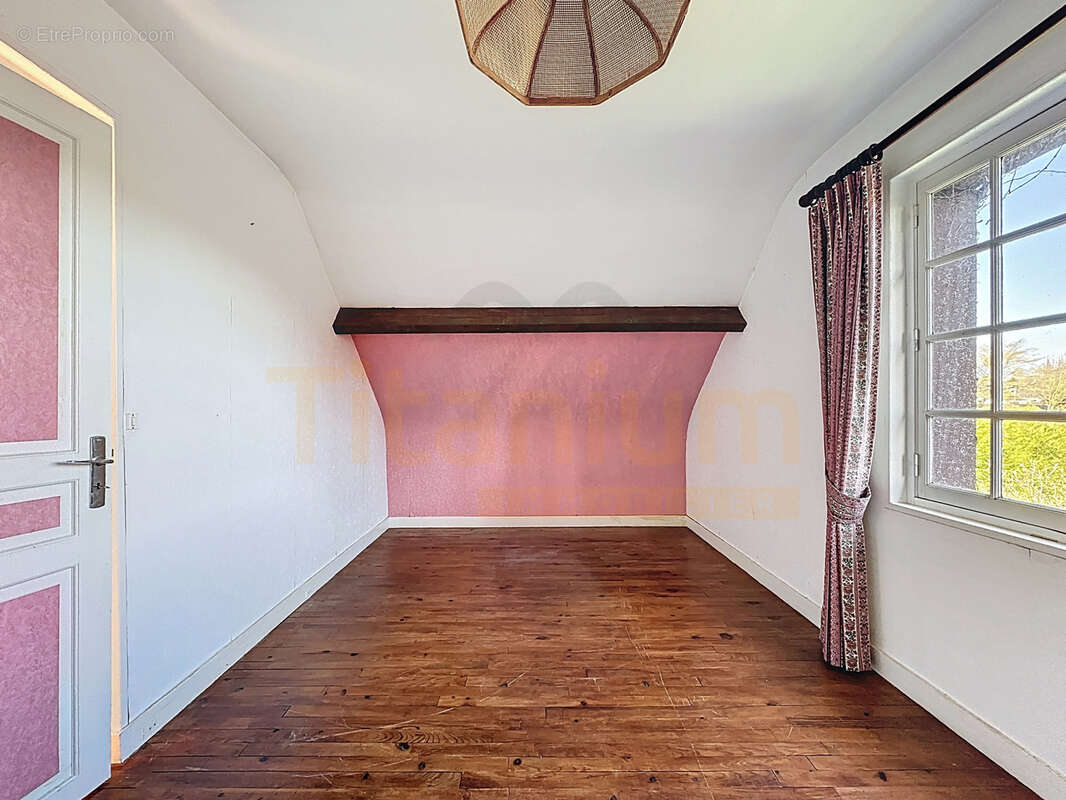 Maison avec grand jardin   3 chambres   Sous-sol complet   Dépendances - photo 9