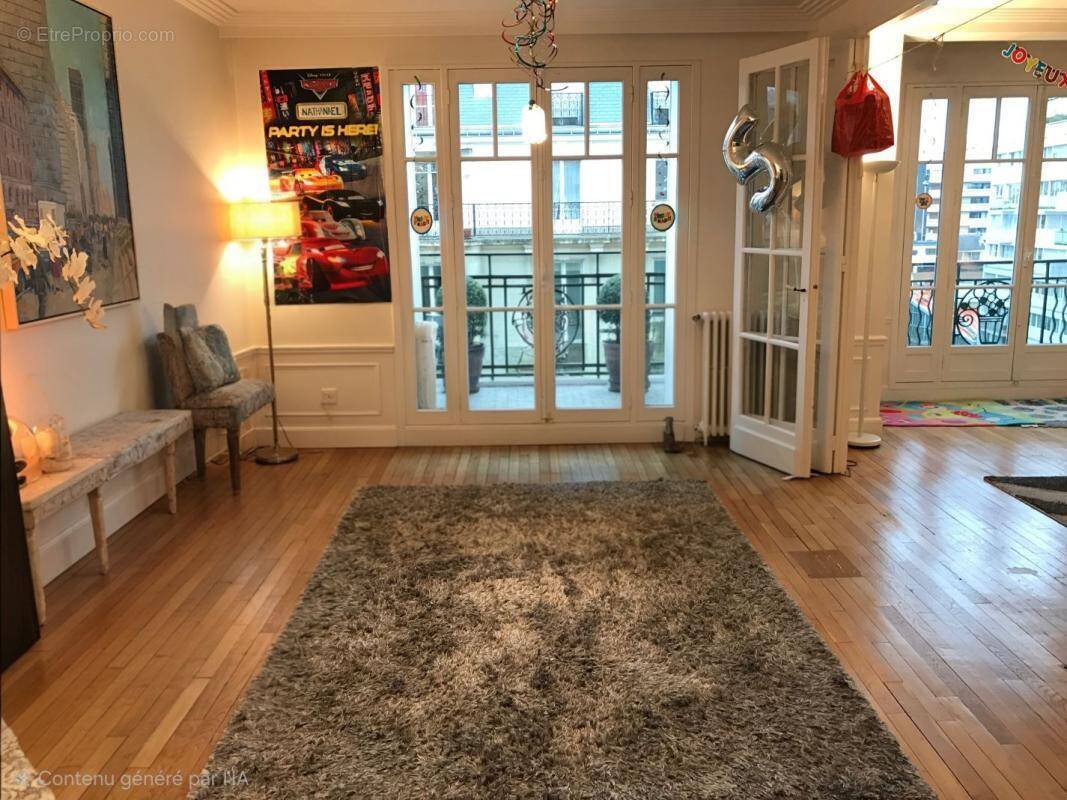Appartement à PARIS-16E