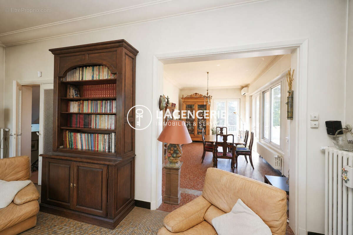Maison 200 m² à Albi  - photo 4