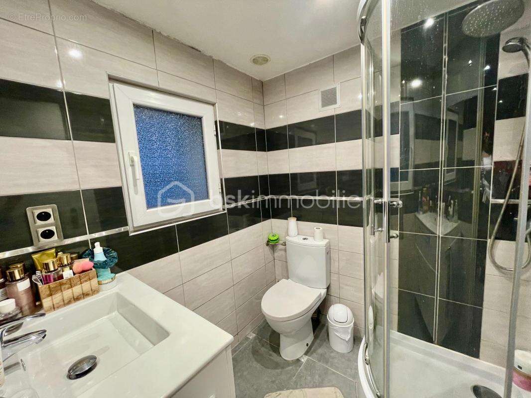 Appartement à LA VILLE-DU-BOIS