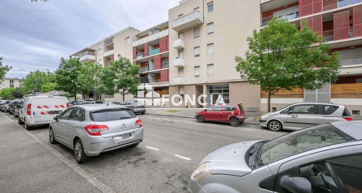 Exclusivité FONCIA, T2 de 44.05m2 avec TERRASSE et GARAGE de 15m2 - photo 5