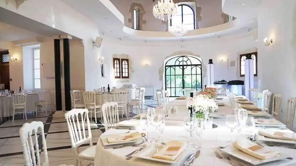 Maison à FONTVIEILLE