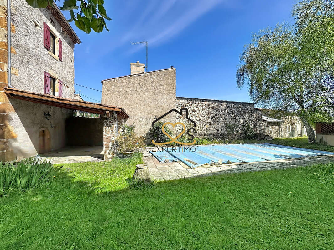 Maison à SAINT-JULIEN-DE-COPPEL