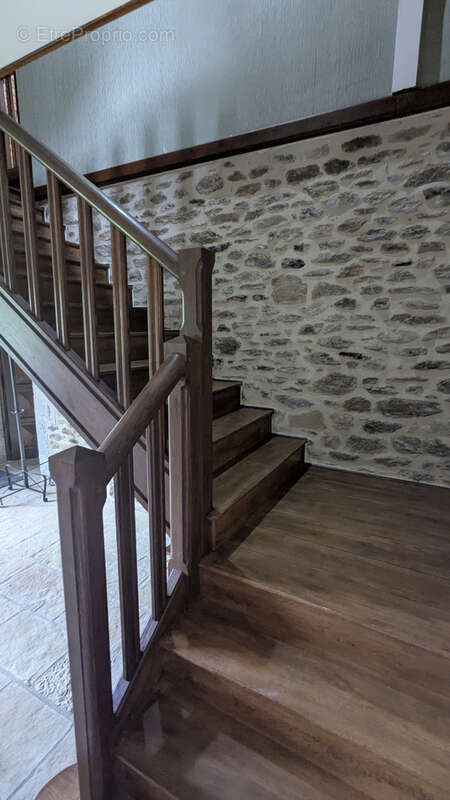 Maison à GAGNAC-SUR-CERE