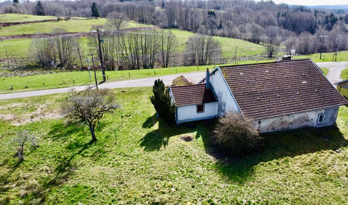 Maison à BEULOTTE-SAINT-LAURENT