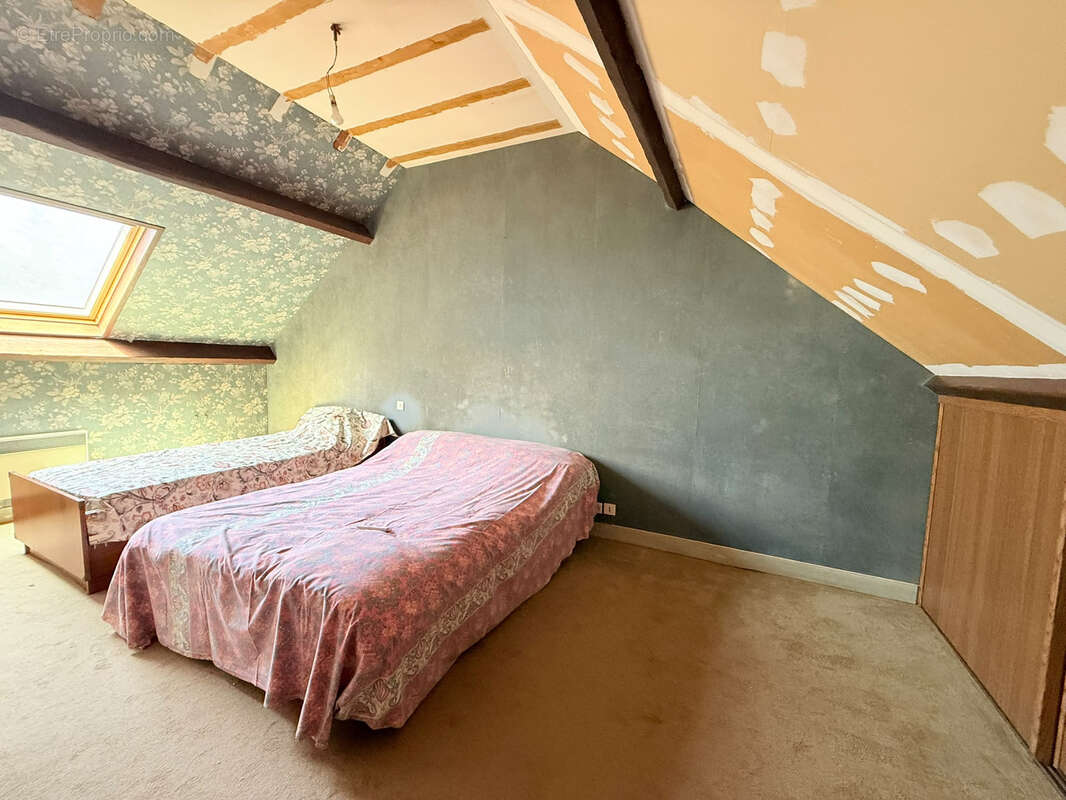 Pavillon familial avec vie de plain-pied, sous-sol total et beau jardin   Toury - photo 9