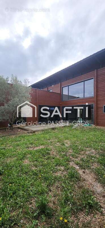 Photo 5 - Commerce à MONTELIER