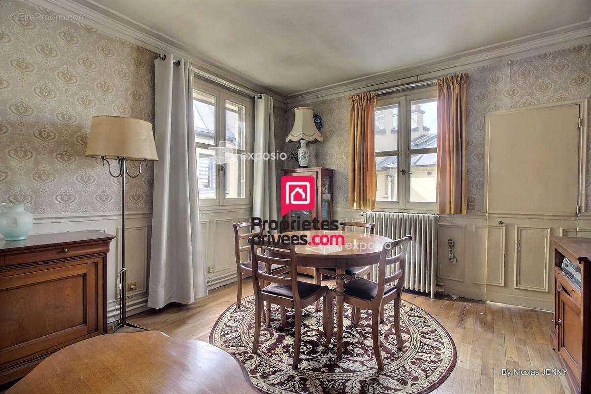 Appartement à VERSAILLES