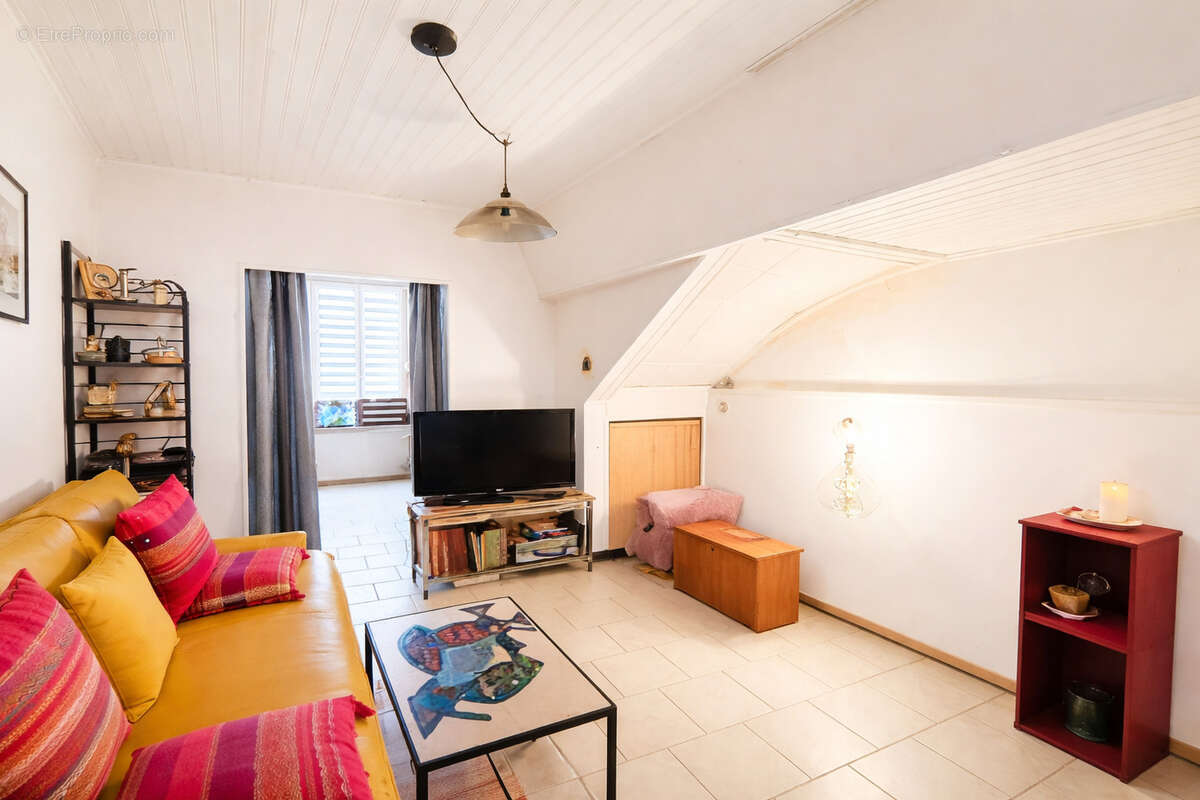 Appartement à MARSEILLE-7E