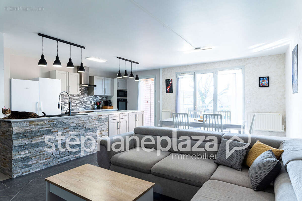 Appartement à AMBERIEUX-EN-DOMBES