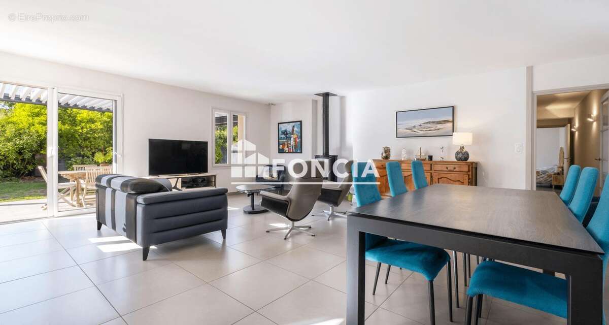 Maison à SALLES-SUR-MER