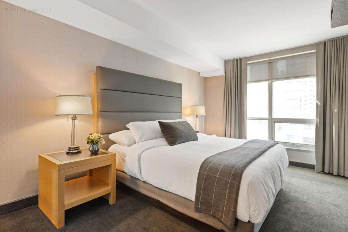 Appartement à PARIS-8E