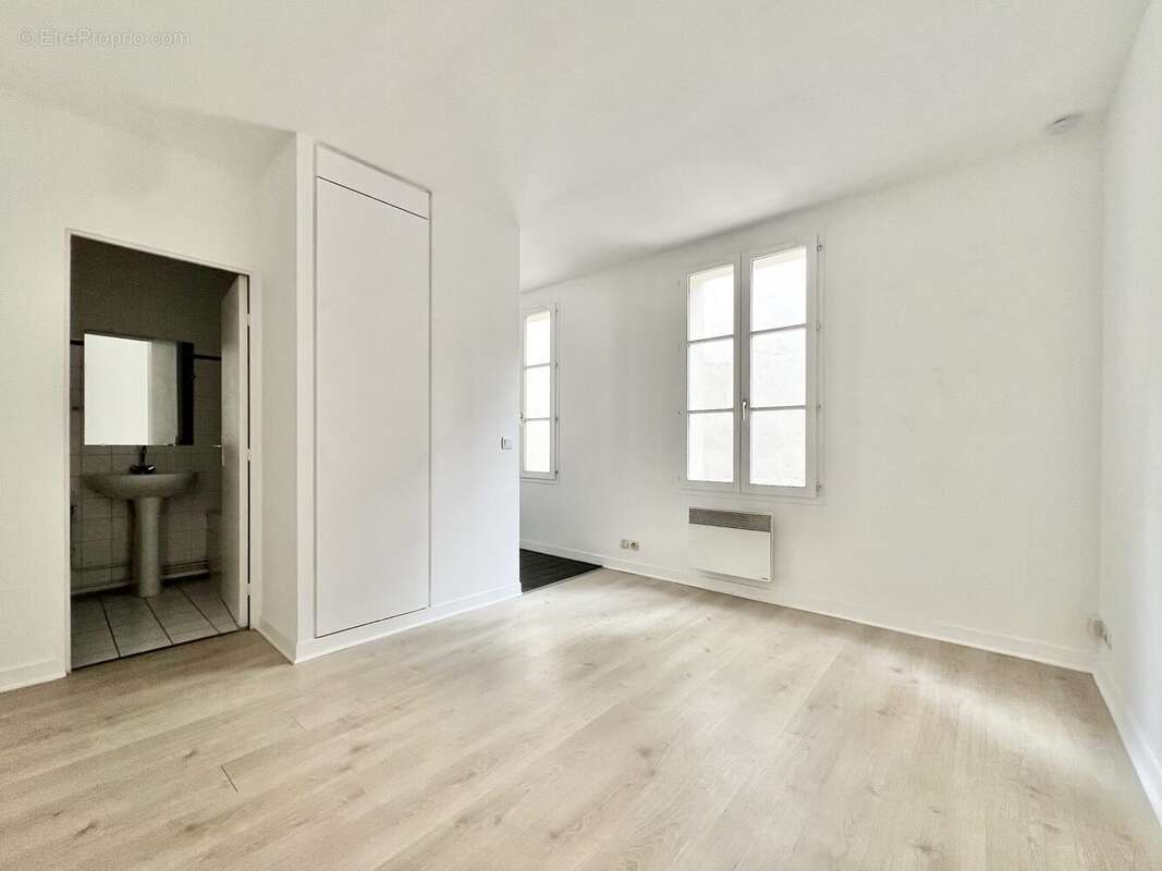 Appartement à PARIS-10E
