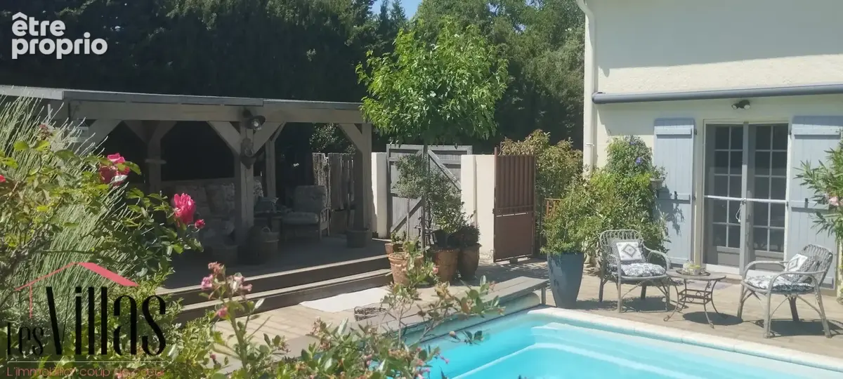 Maison de charme avec jardin luxuriant, piscine et grand garage - 155 m2 utiles - photo 14