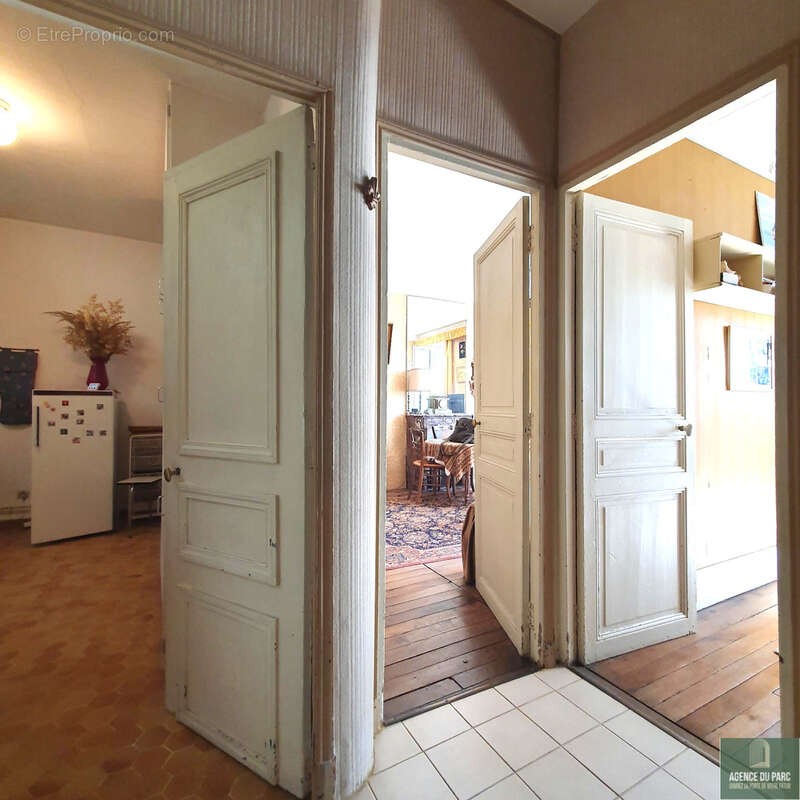 Appartement de trois pièces en cœur de ville - photo 6