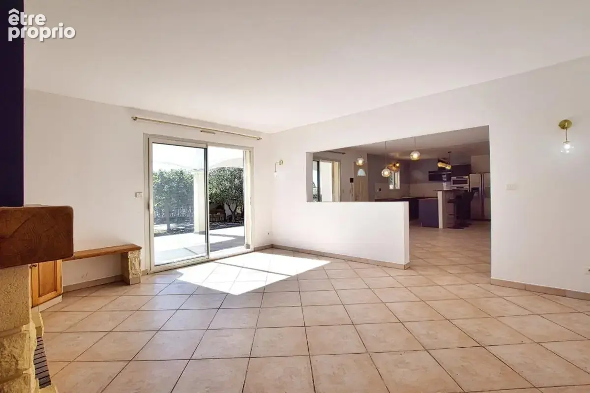 Villa de plain-pied avec piscine et appartement indépendant au calme - photo 6