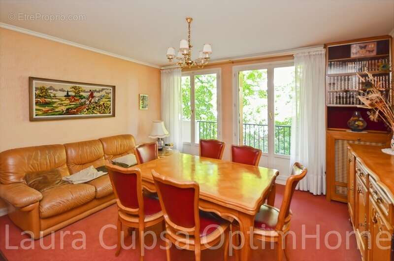 Appartement à FRESNES
